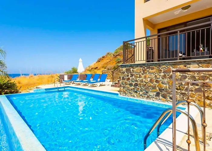 Villa Mermaid Pomos
