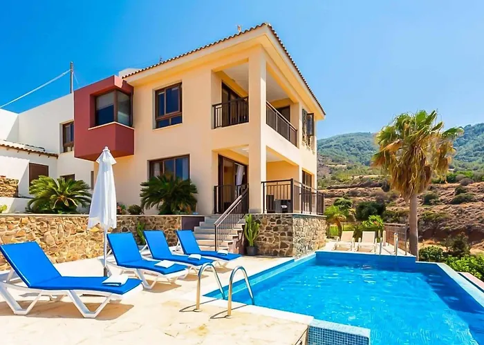 Villa Mermaid Pomos